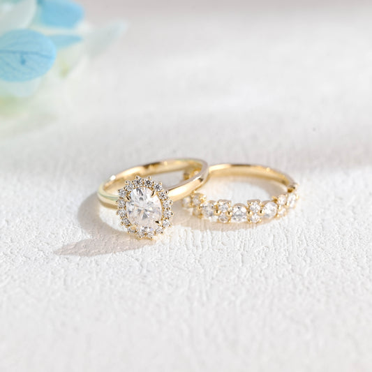 solid-gold-thick-band-oval-cut-moissanite-ring-set