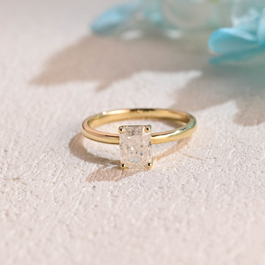radiant-cut-moissanite-wedding-ring-engagement-ring