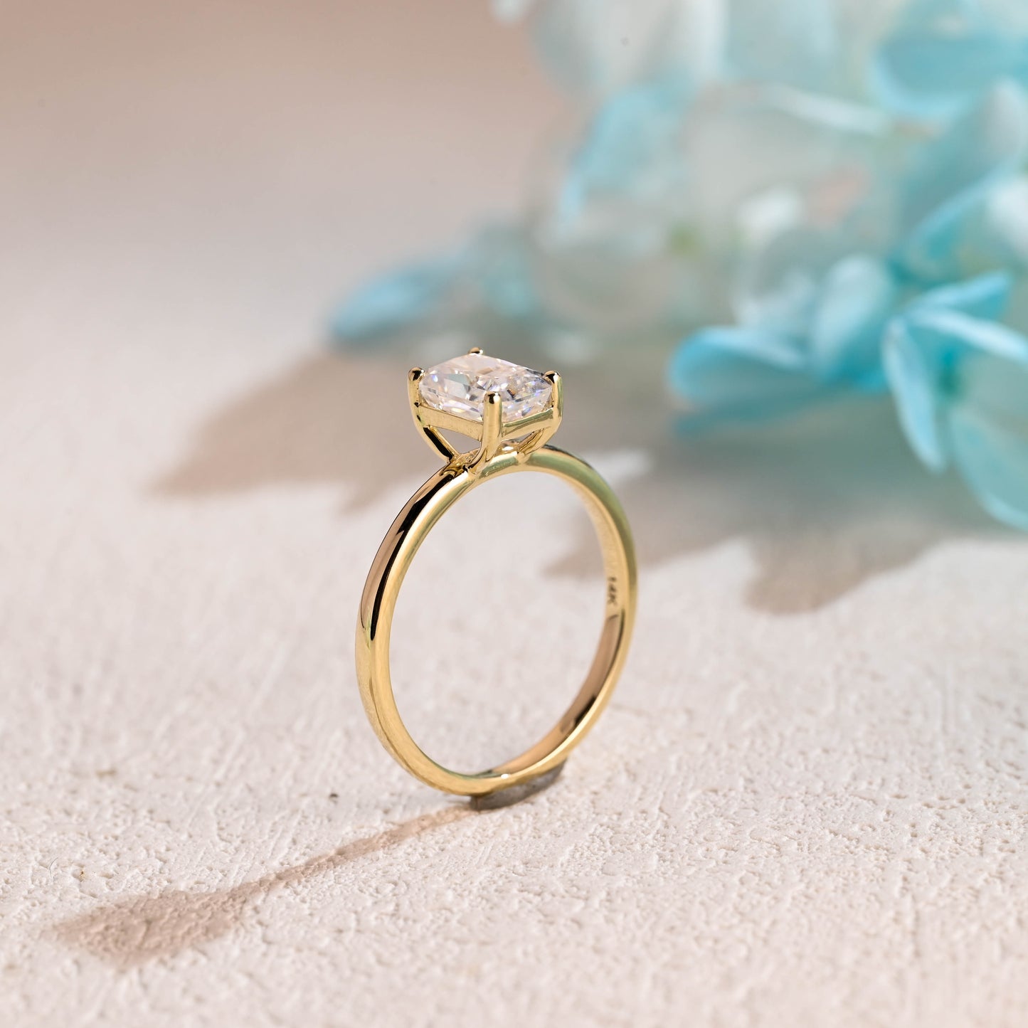 radiant-cut-moissanite-wedding-ring-engagement-ring