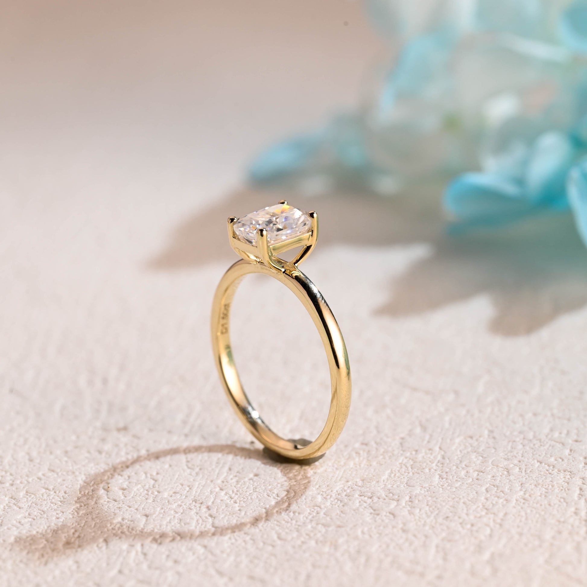 radiant-cut-moissanite-wedding-ring-engagement-ring