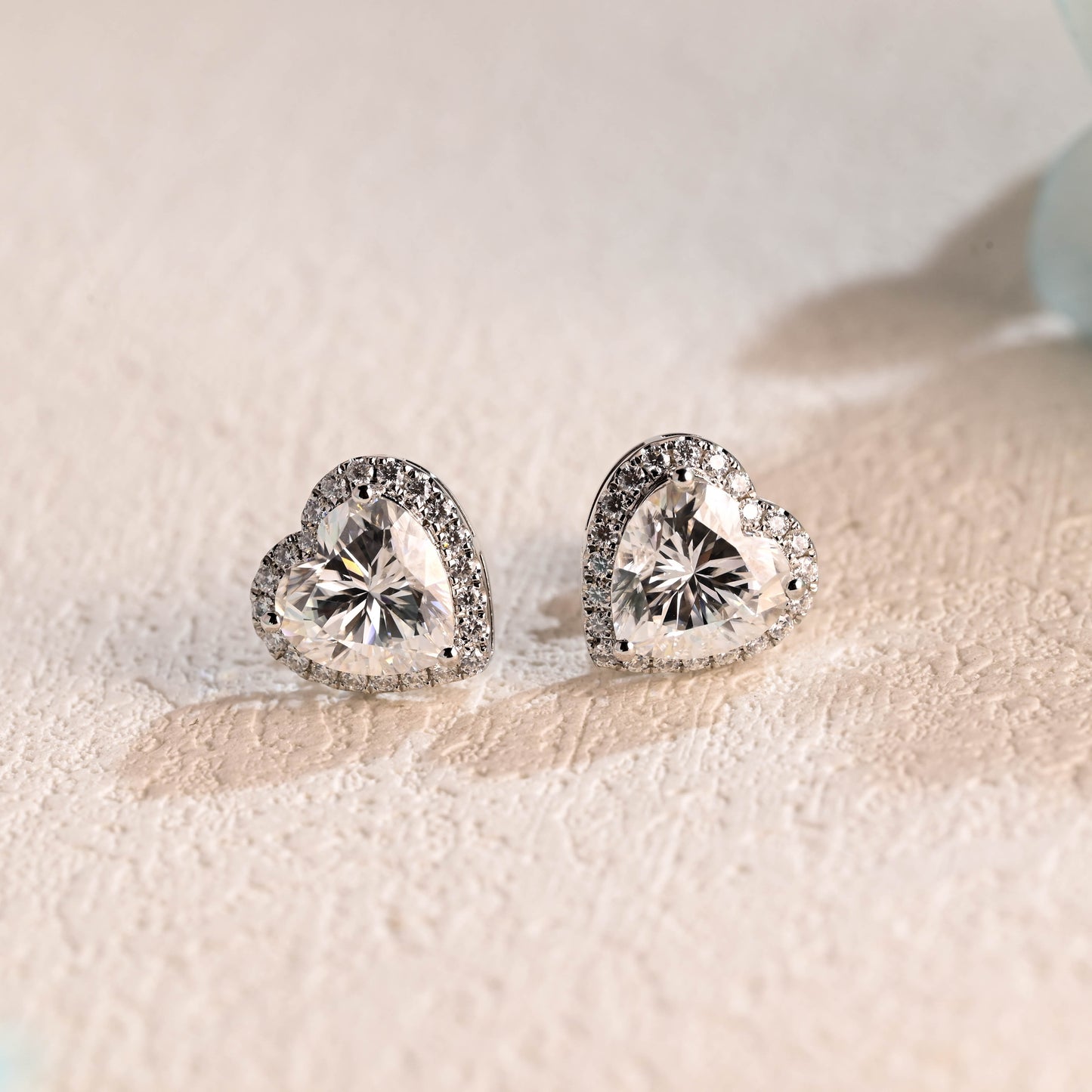 heart-cut-moissanite-earring-studs