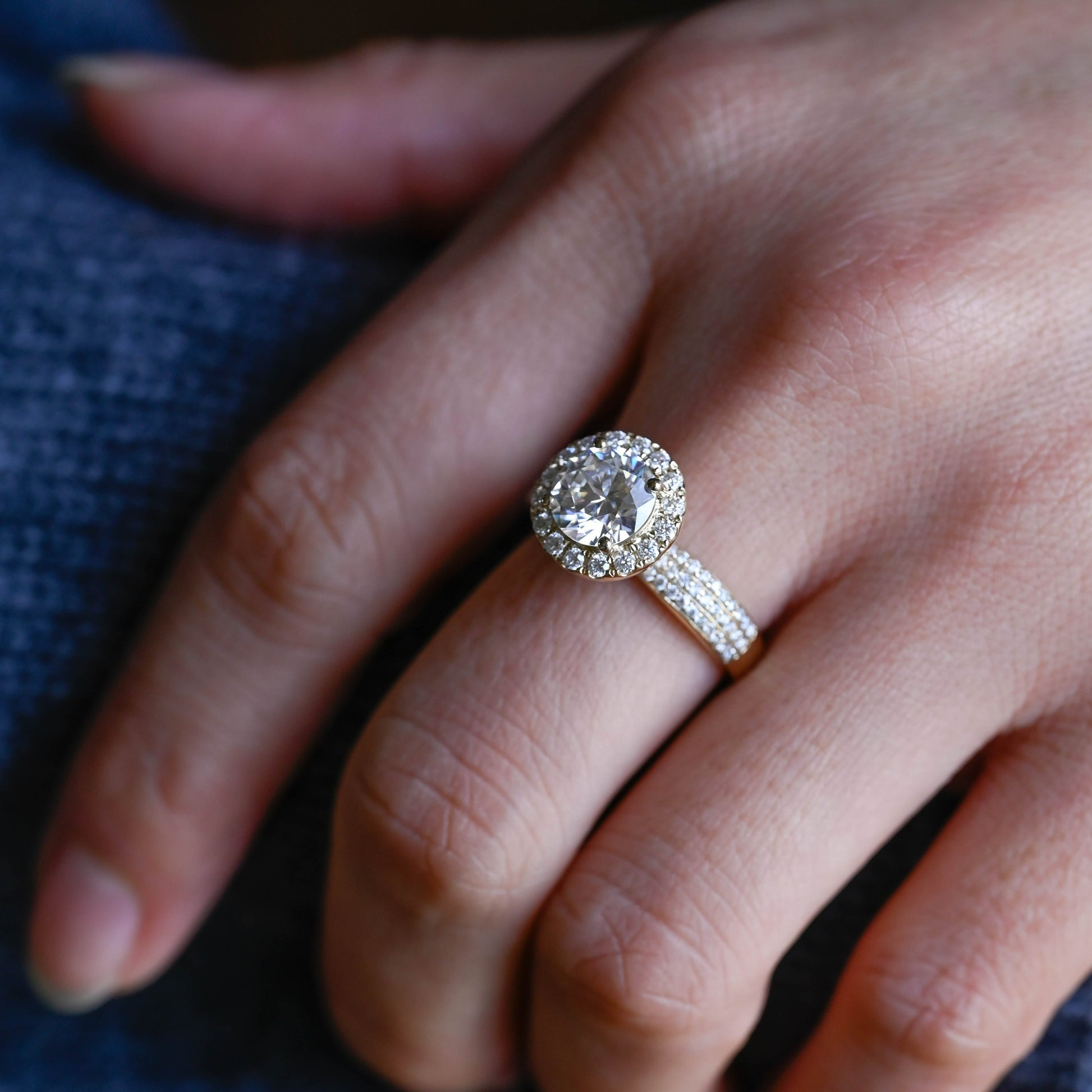 vtg-style-round-cut-moissanite-engagement-ring-half-pave-wedding-ring-halo-ring