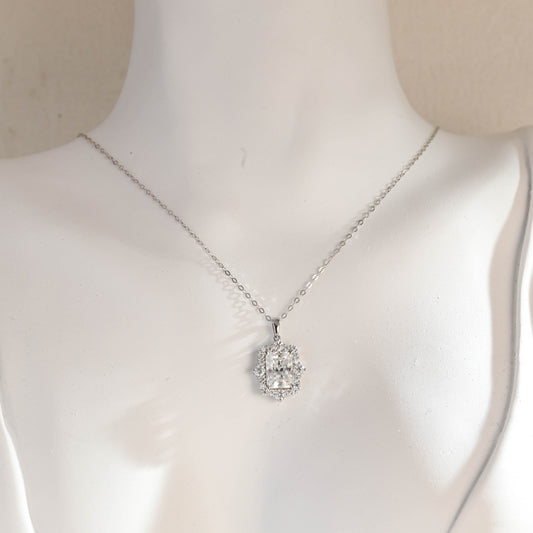 solid-gold-radiant-cut-moissanite-pendant-necklace