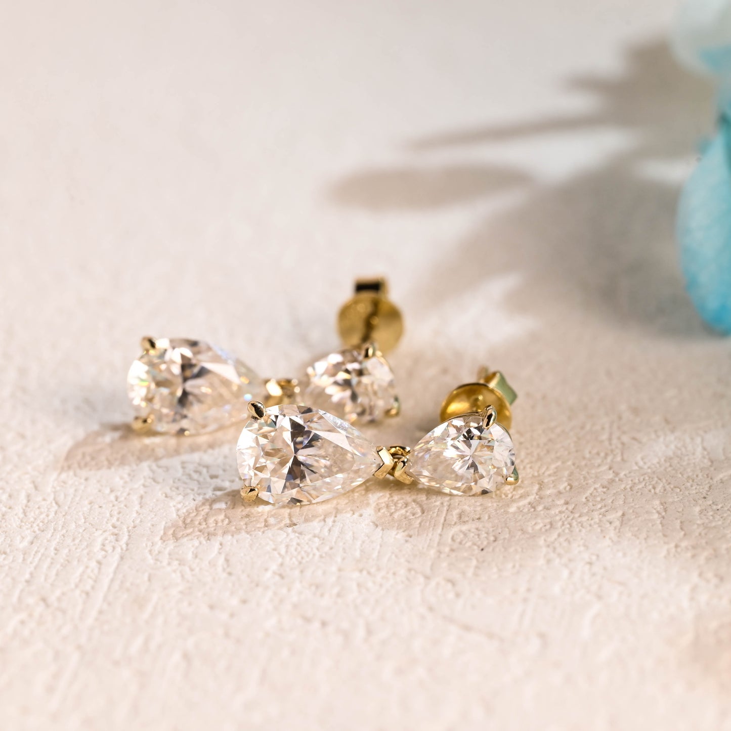 pear-cut-moissanite-engagement-earrings-wedding-gifts-earring-studs