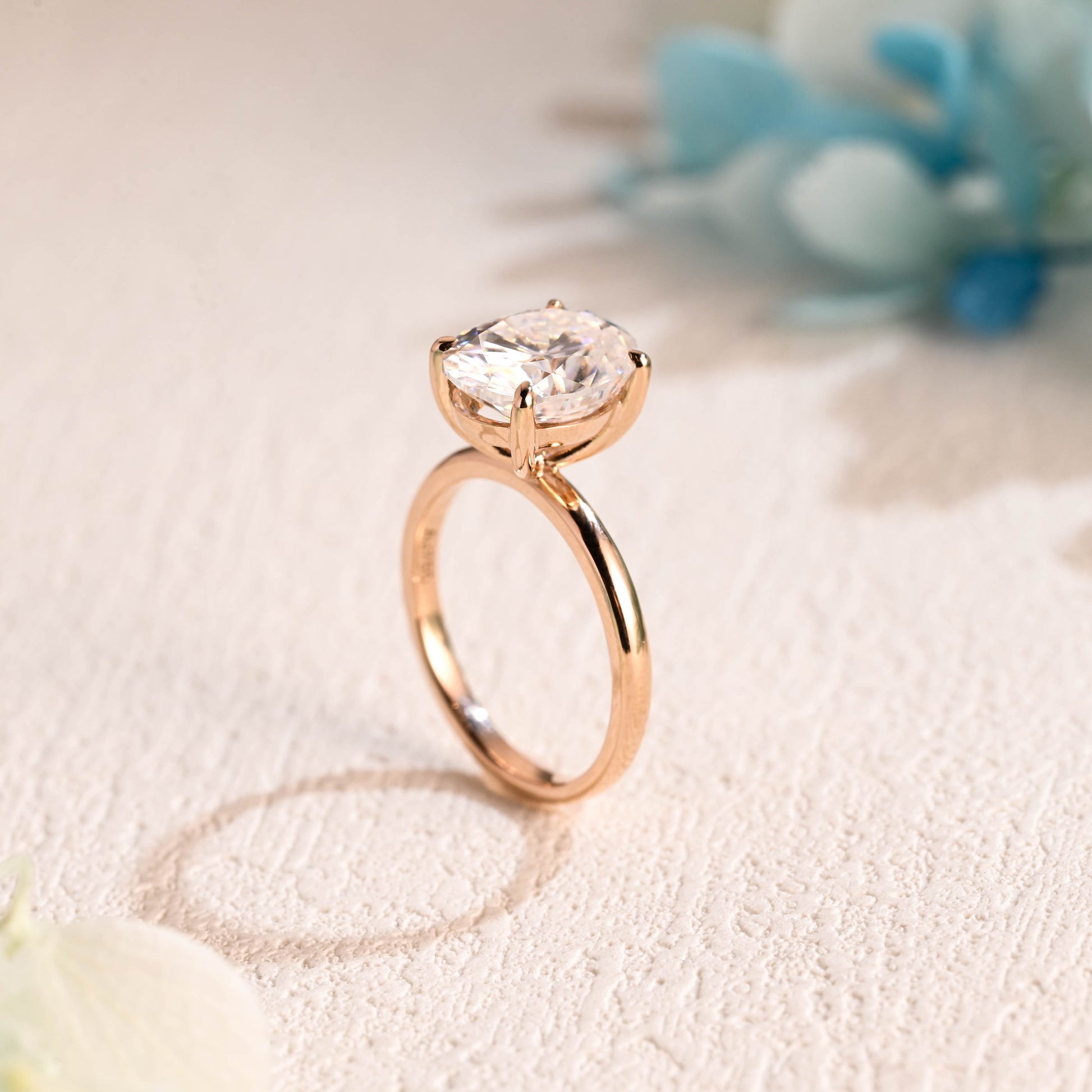 solitaire-oval-moissanite-engagement-ring