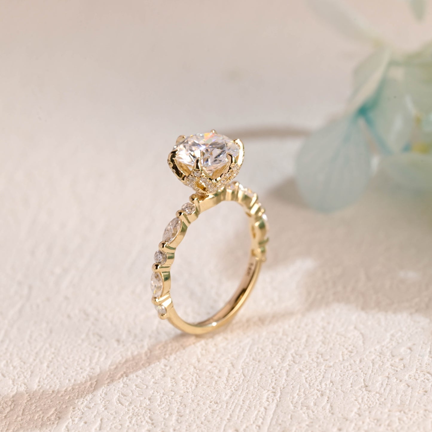 floral-tulip-setting-round-cut-moissanite-engagement-ring-wedding-ring