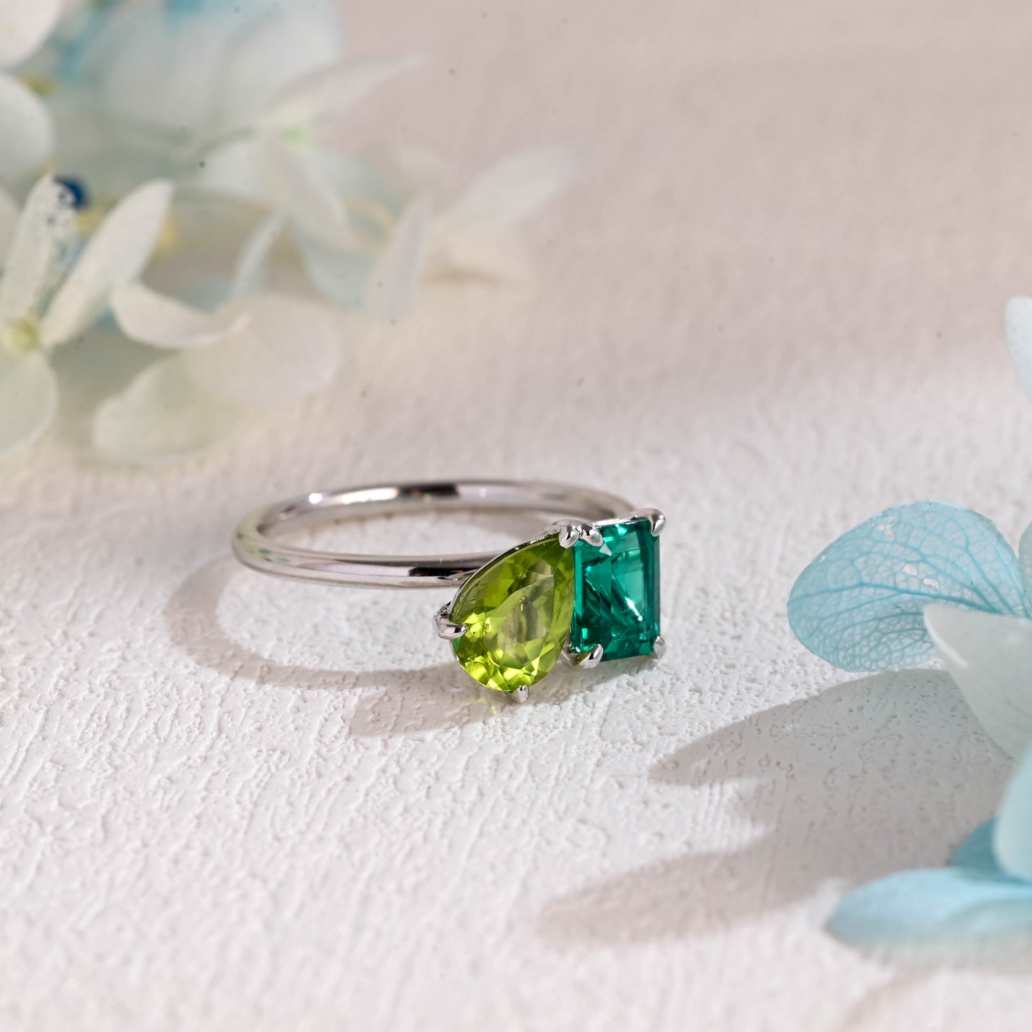 peridot-emerald-toi-et-moi-engagement-ring-dual-stone-wedding-ring