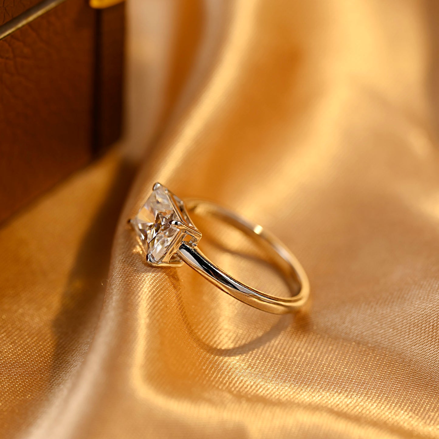 solid-gold-radiant-cut-moissanite-engagement-ring-east-west-ring-weddig-ring