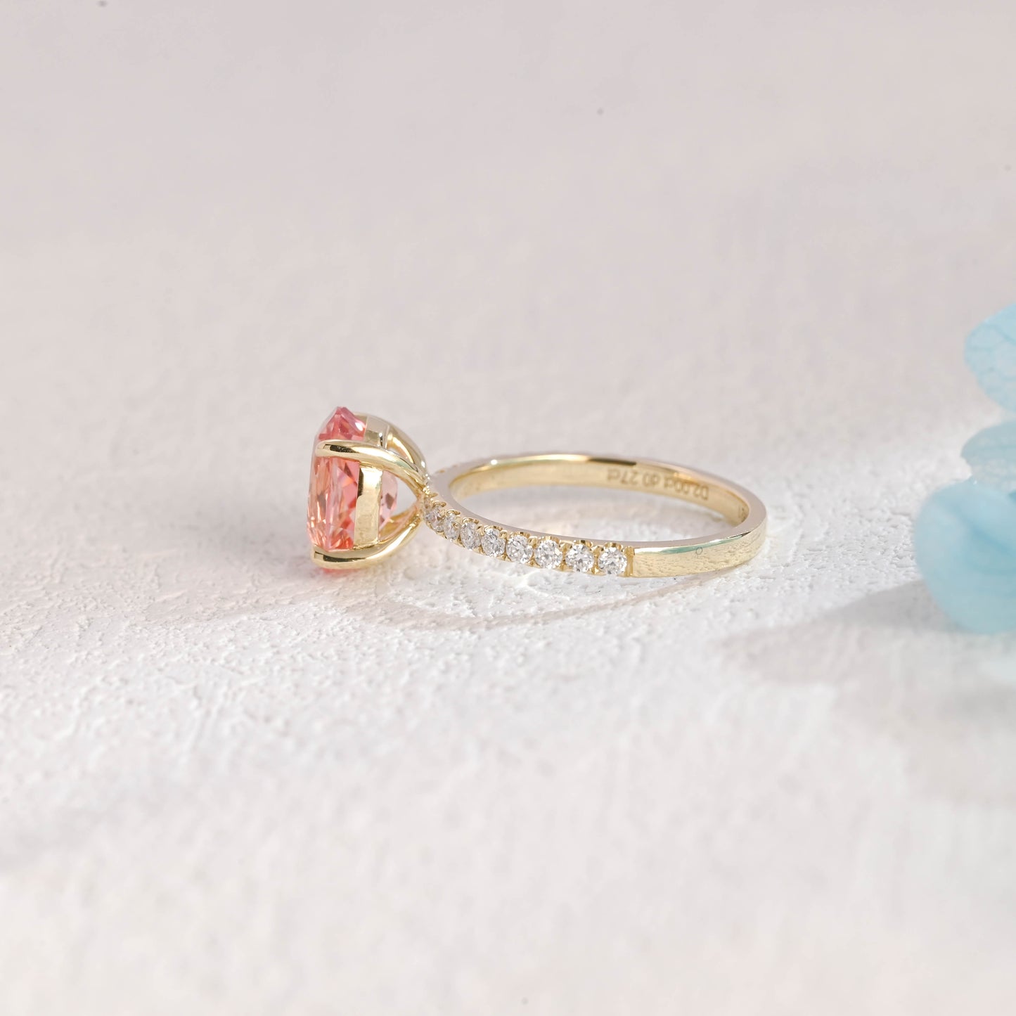 causyou-solid-gold-oval-cut-lab-grown-pink-sapphire-engagement-ring