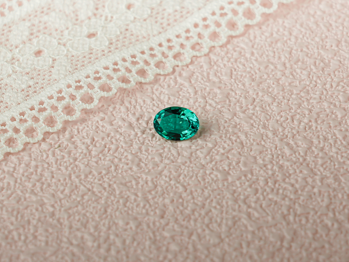 Oval Cut Lab Grown Emerald Loose Stone for Jewelry Making