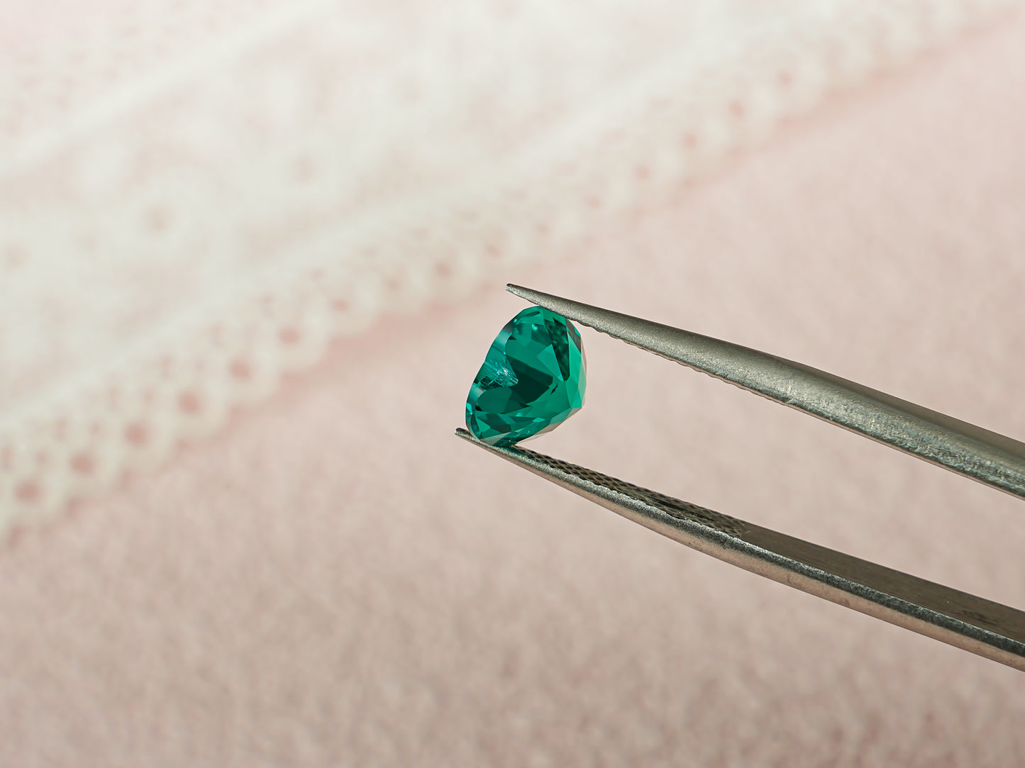 Heart Cut Lab Grown Emerald Loose Stone for Jewelry Making