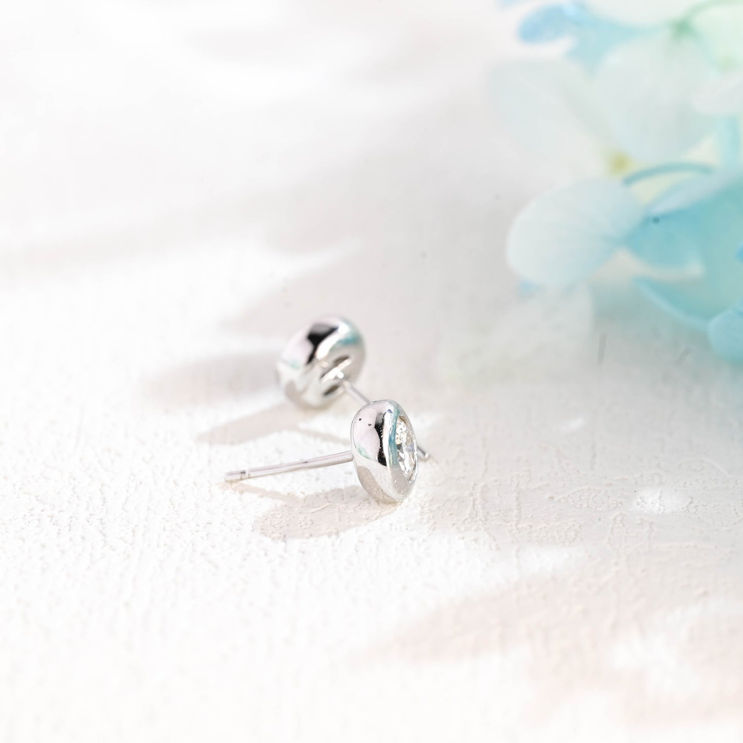 bezel-round-cut-moissanite-earring-studs-wedding-gifts-for-women