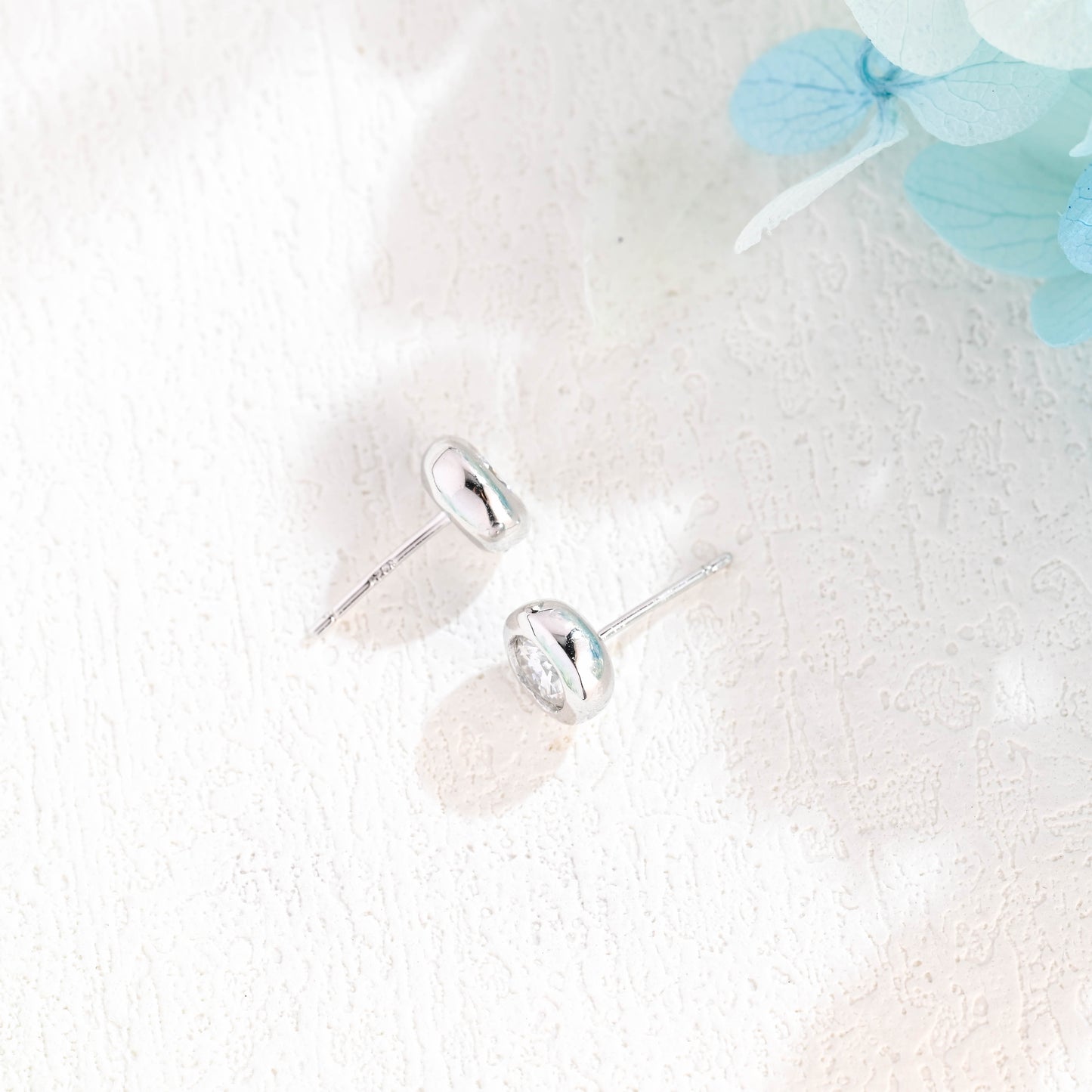 bezel-round-cut-moissanite-earring-studs-wedding-gifts-for-women