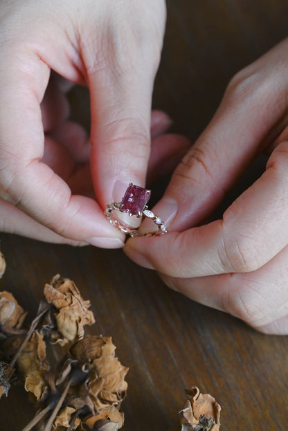 CausYou emerald cut alexandrite ring Solid Gold Emerald Cut Lab Alexandrite Stone Engagement Ring