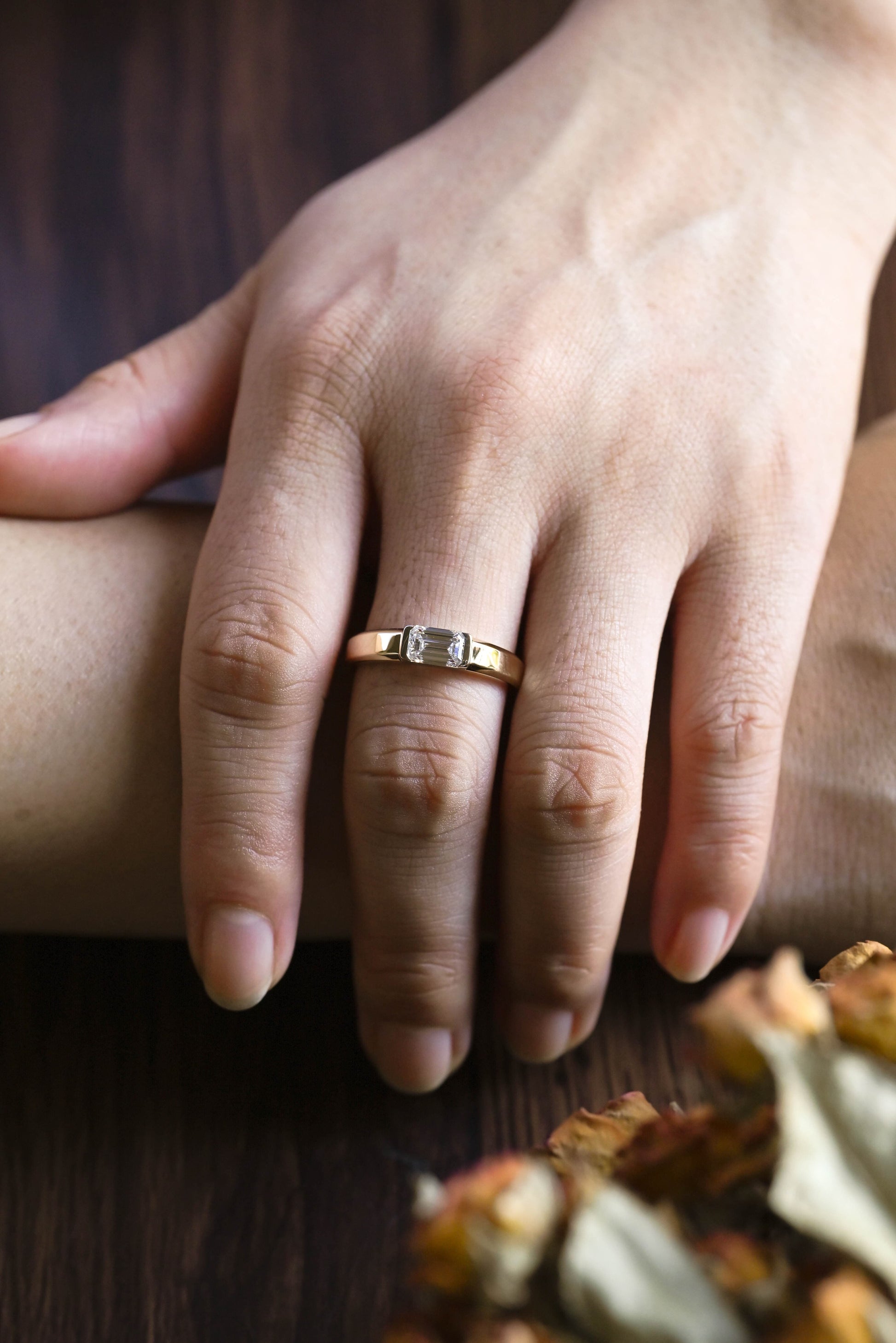 CausYou lab diamond men's wedding ring Solid Gold Two Tone East-West Lab Diamond Wedding Band for Man
