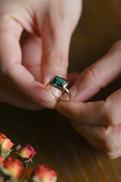 CausYou lab grown emerald engagement ring Solid Gold Solitaire Half Bezel Lab Grown Emerald Engagement Ring