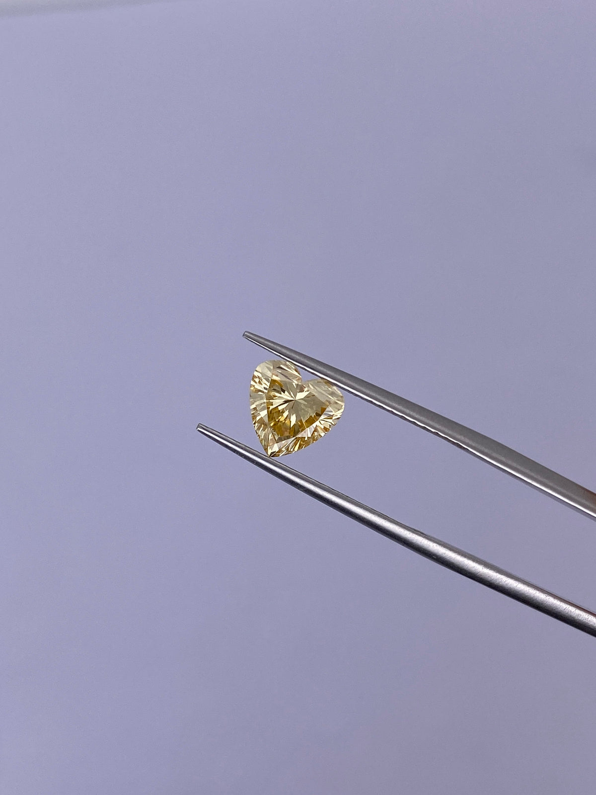 CausYou loose diamond IGI Certificate Heart Cut Yellow Lab Diamond
