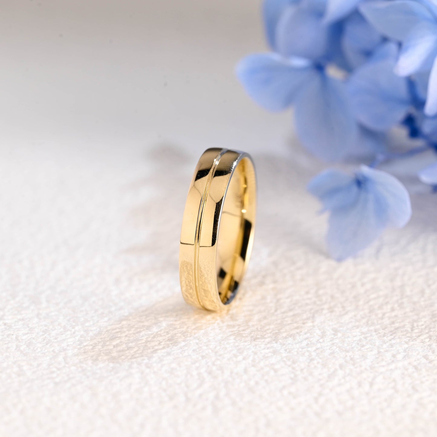 CausYou men's wedding ring Solid Gold 5mm Comfort Fit Polish Wedding Band