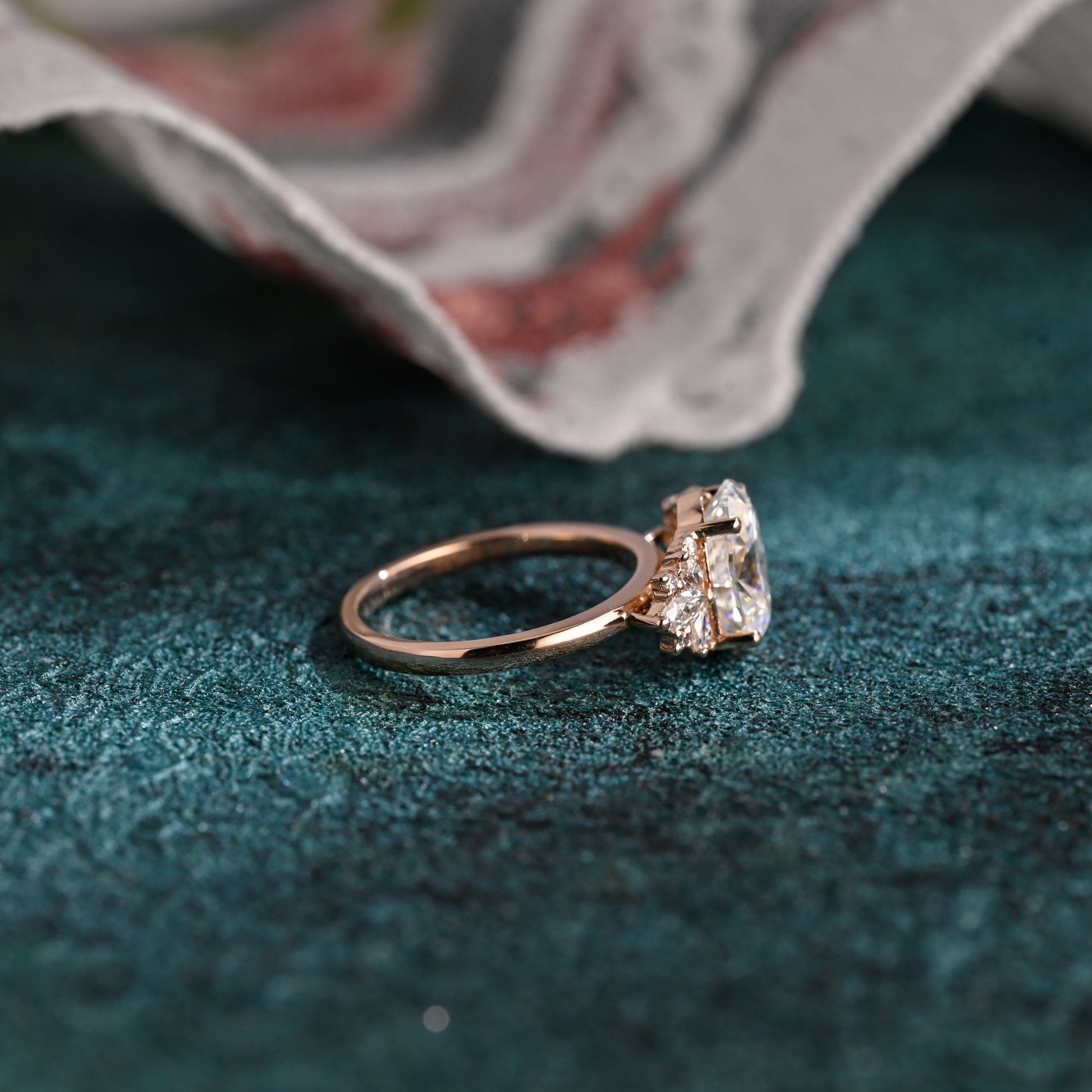 CausYou oval cut diamond engagement ring CausYou Solid Gold D/VS1 Cluster Oval Cut Lab Grown Diamond Engagement Ring, Multi-Stone Diamond Wedding Ring
