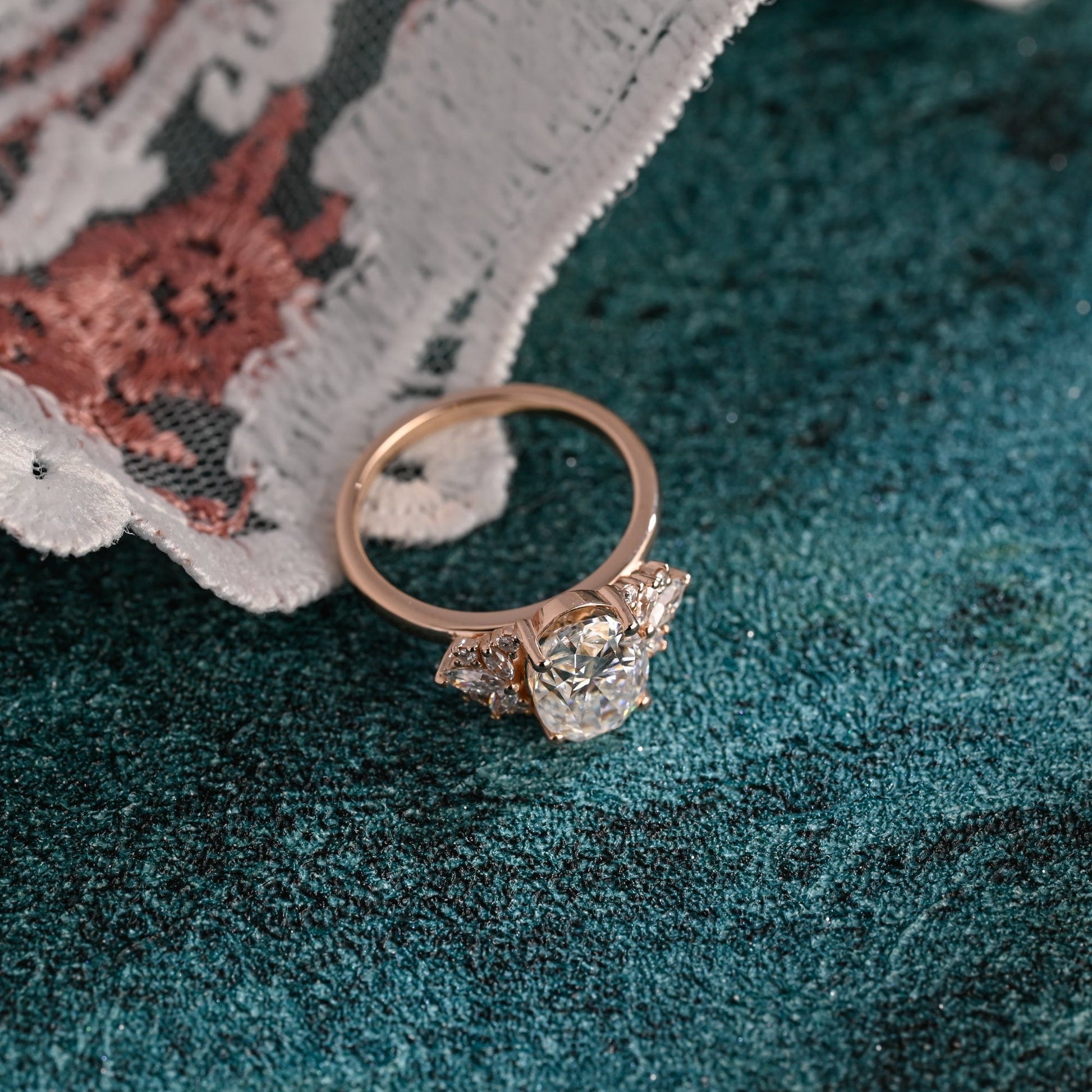 CausYou oval cut diamond engagement ring CausYou Solid Gold D/VS1 Cluster Oval Cut Lab Grown Diamond Engagement Ring, Multi-Stone Diamond Wedding Ring