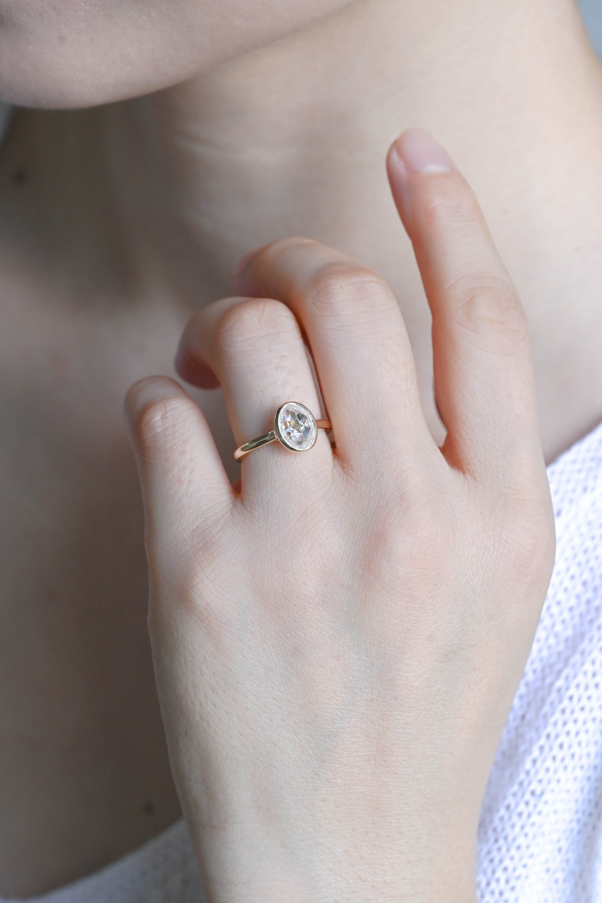 CausYou oval cut diamond engagement ring Solid Gold D/VS1 Bezel Cathedral Setting Oval Cut Lab Grown Diamond Engagement Ring