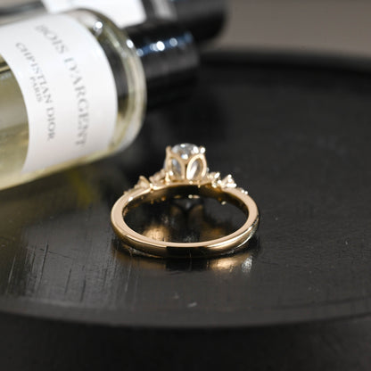 CausYou oval cut diamond engagement ring Solid Gold D/VS1 Oval Cut Lab Grown Diamond Engagement Ring