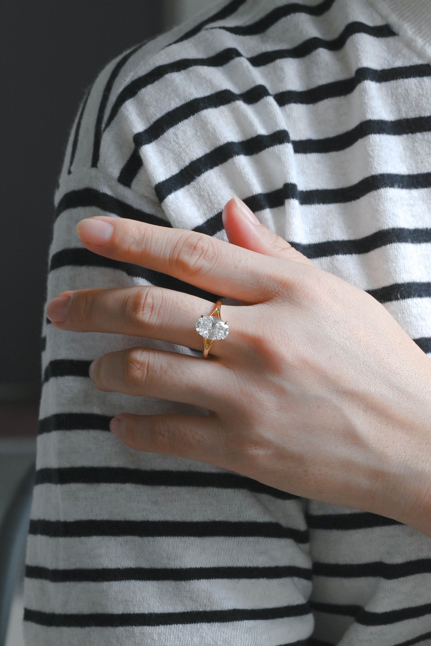 CausYou oval cut diamond engagement ring Solid Gold D/VS1 Split Shank Oval Cut Lab Grown Diamond Engagement Ring