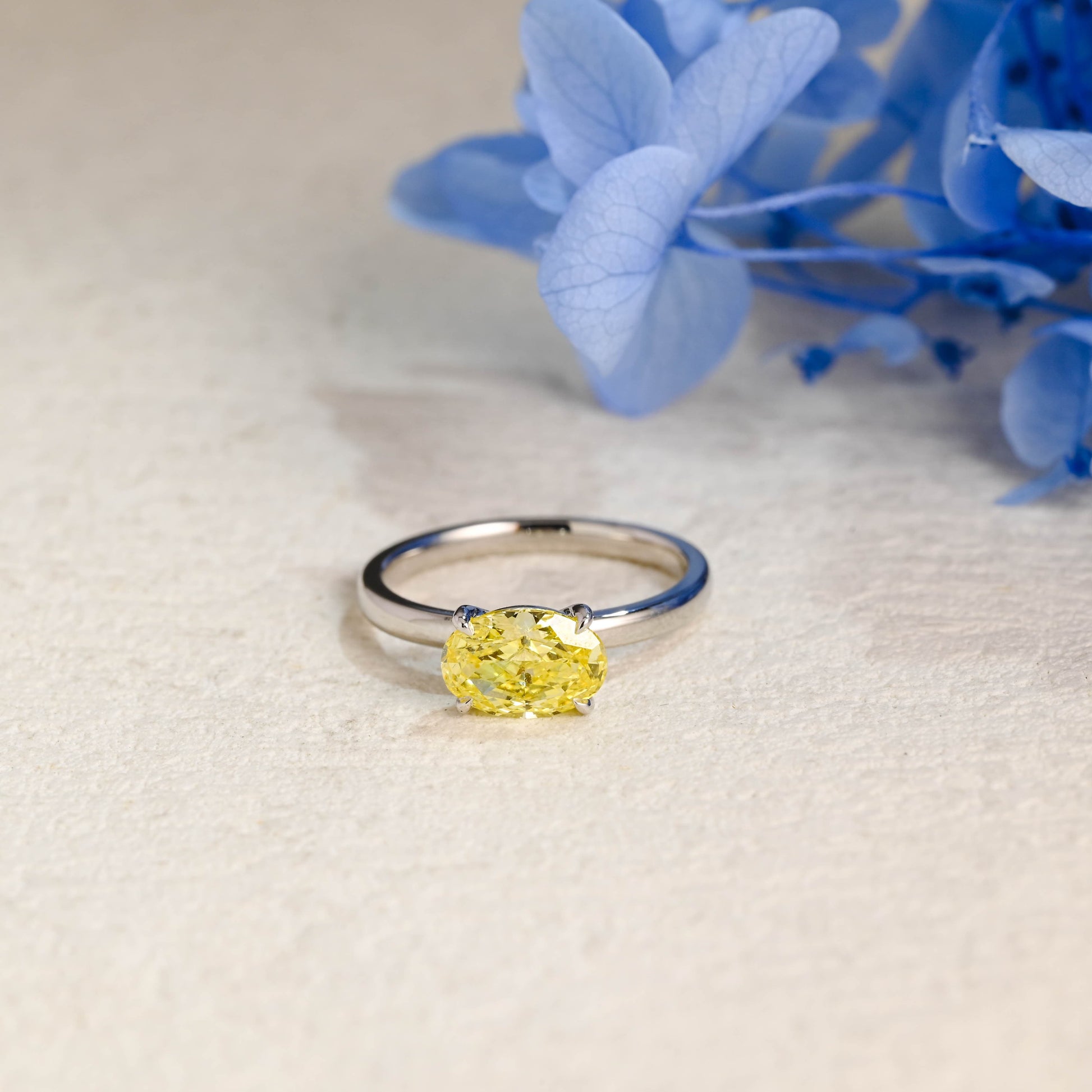 CausYou oval cut diamond engagement ring Solid Gold Oval Cut Yellow Lab Diamond Engagement Ring | Fancy Yellow SI1 IGI Certified