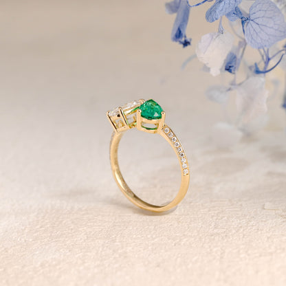 CausYou oval cut diamond engagement ring Solid Gold Oval Lab Diamond Engagement Ring | D VS1 IGI Certified, Emerald & Diamond Toi et Moi Ring