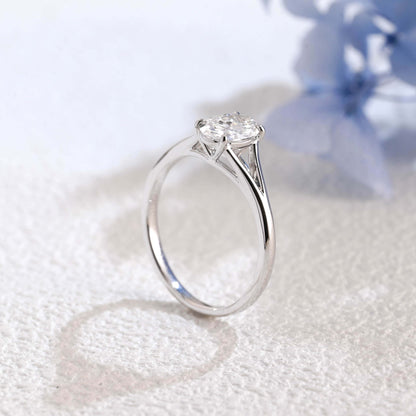 CausYou oval cut diamond engagement ring Solid Gold Split Shank Oval Lab Diamond Engagement Ring | D Color VS1 IGI Certified