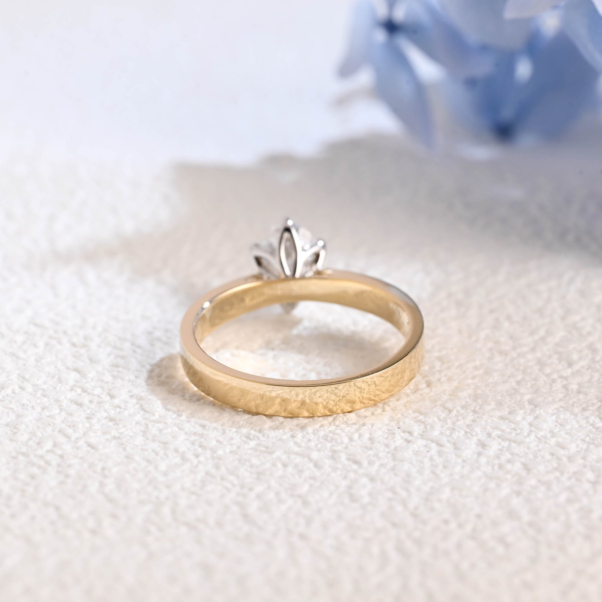CausYou oval cut diamond engagement ring Solid Gold Two Tone Oval Cut Lab Diamond Engagement Ring | D Color VS1 IGI Certified