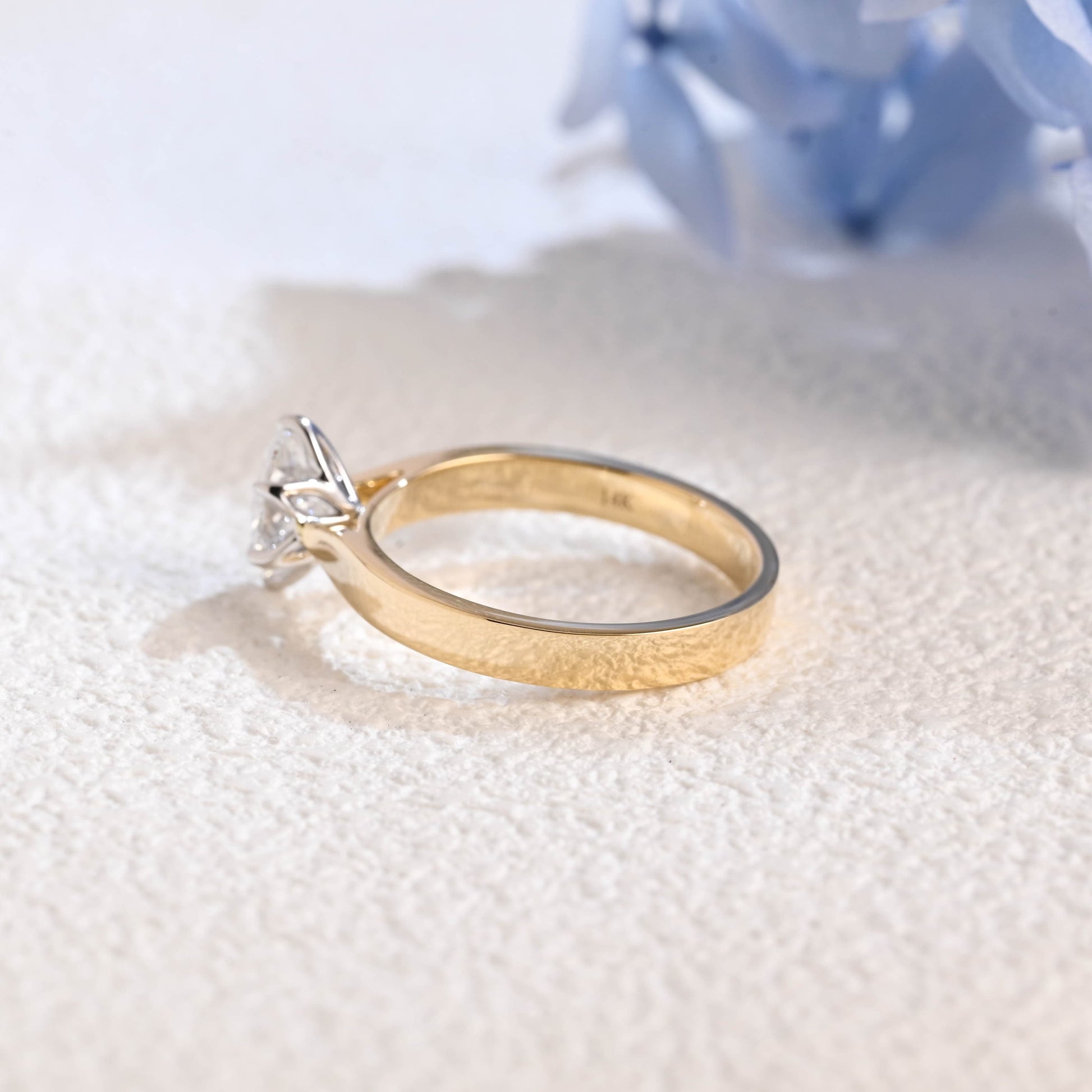 CausYou oval cut diamond engagement ring Solid Gold Two Tone Oval Cut Lab Diamond Engagement Ring | D Color VS1 IGI Certified