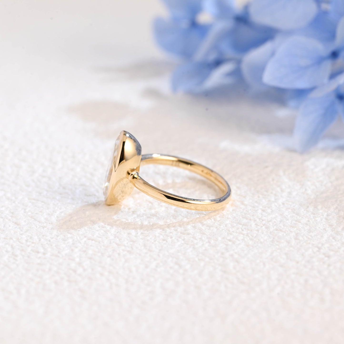 CausYou oval cut moissanite engagement ring Solid Gold Bezel Crushed Ice Elongated Oval Cut Moissanite Engagement Ring