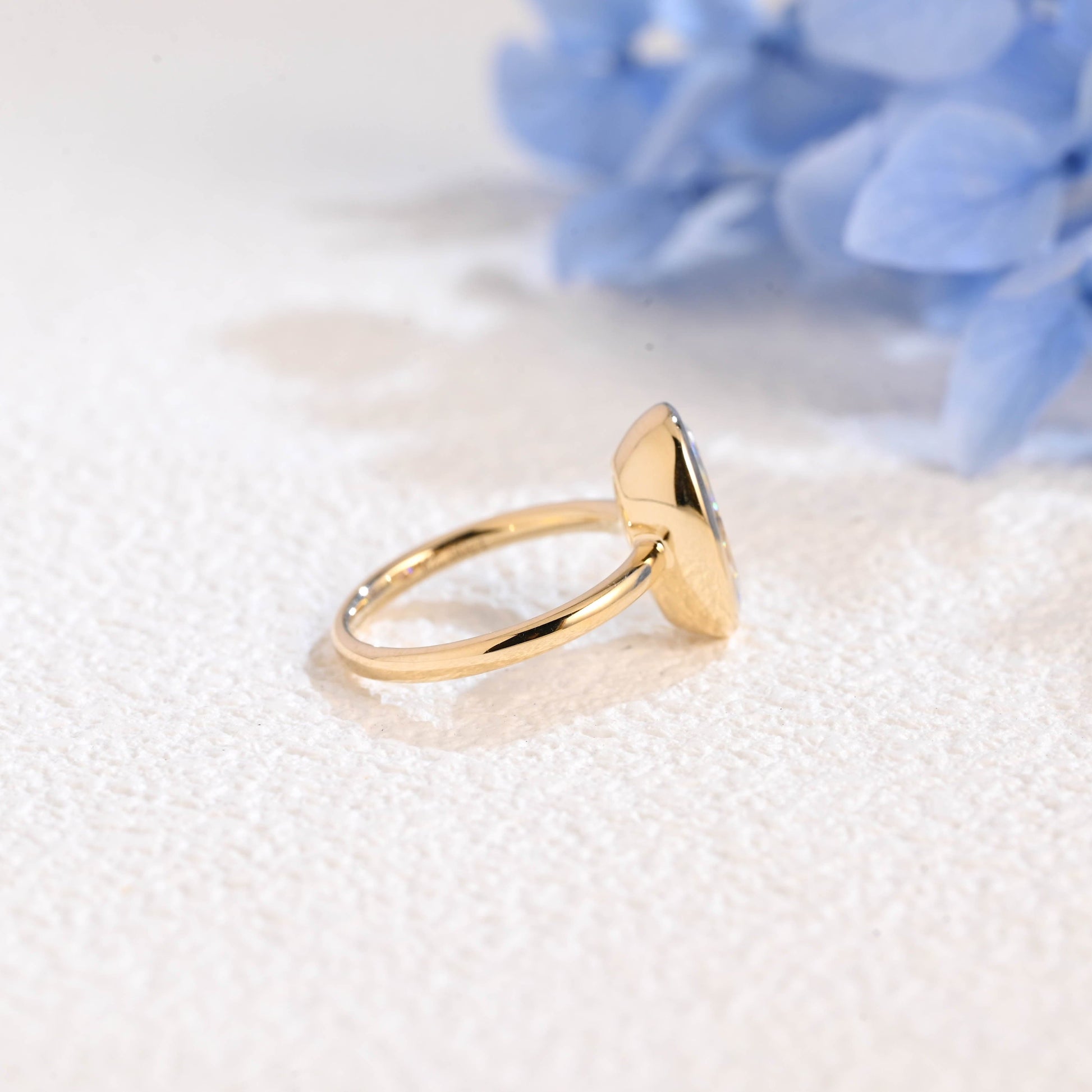 CausYou oval cut moissanite engagement ring Solid Gold Bezel Crushed Ice Elongated Oval Cut Moissanite Engagement Ring