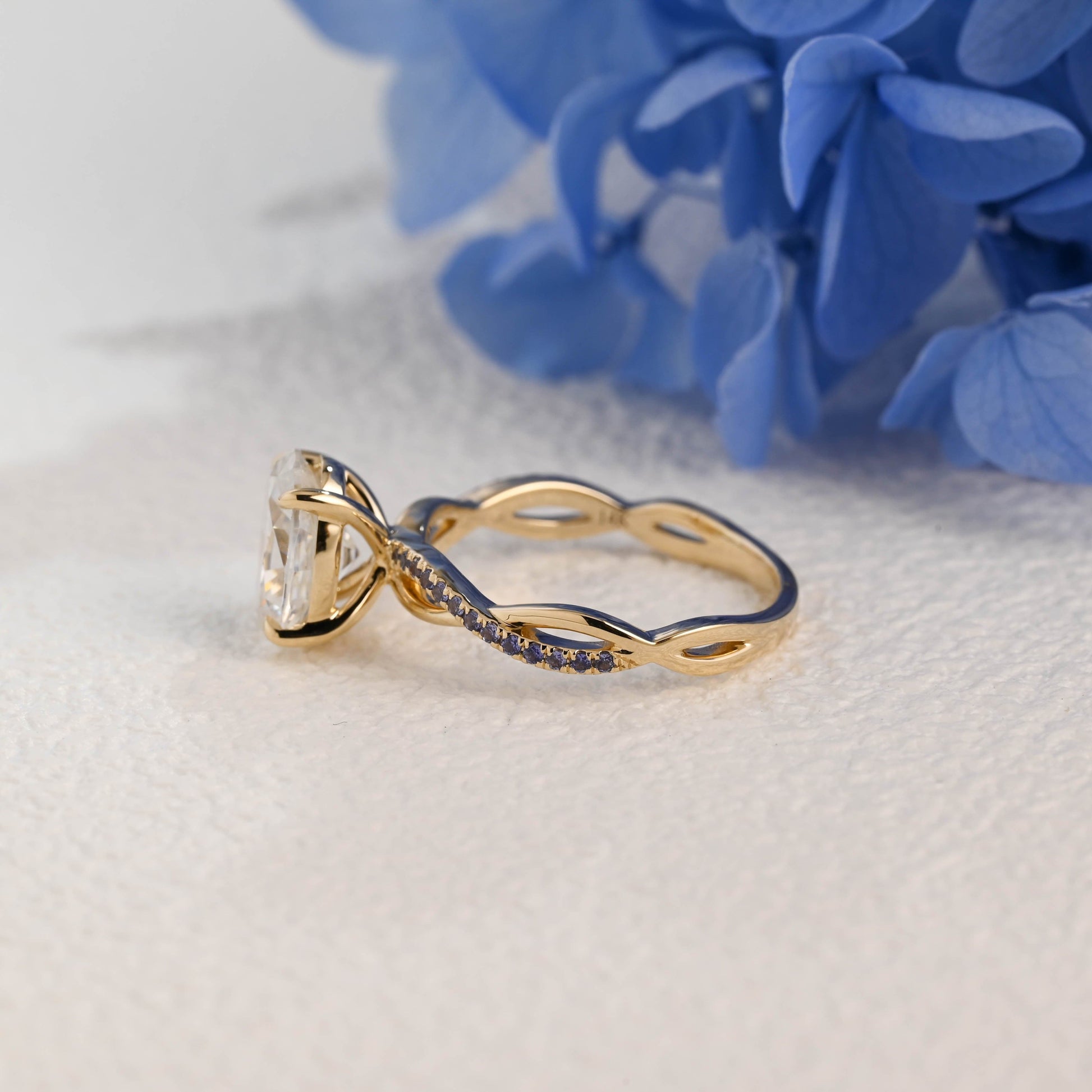 CausYou oval cut moissanite engagement ring Solid Gold  Frame Twist Amethyst Shank Oval Moissanite Engagement Ring