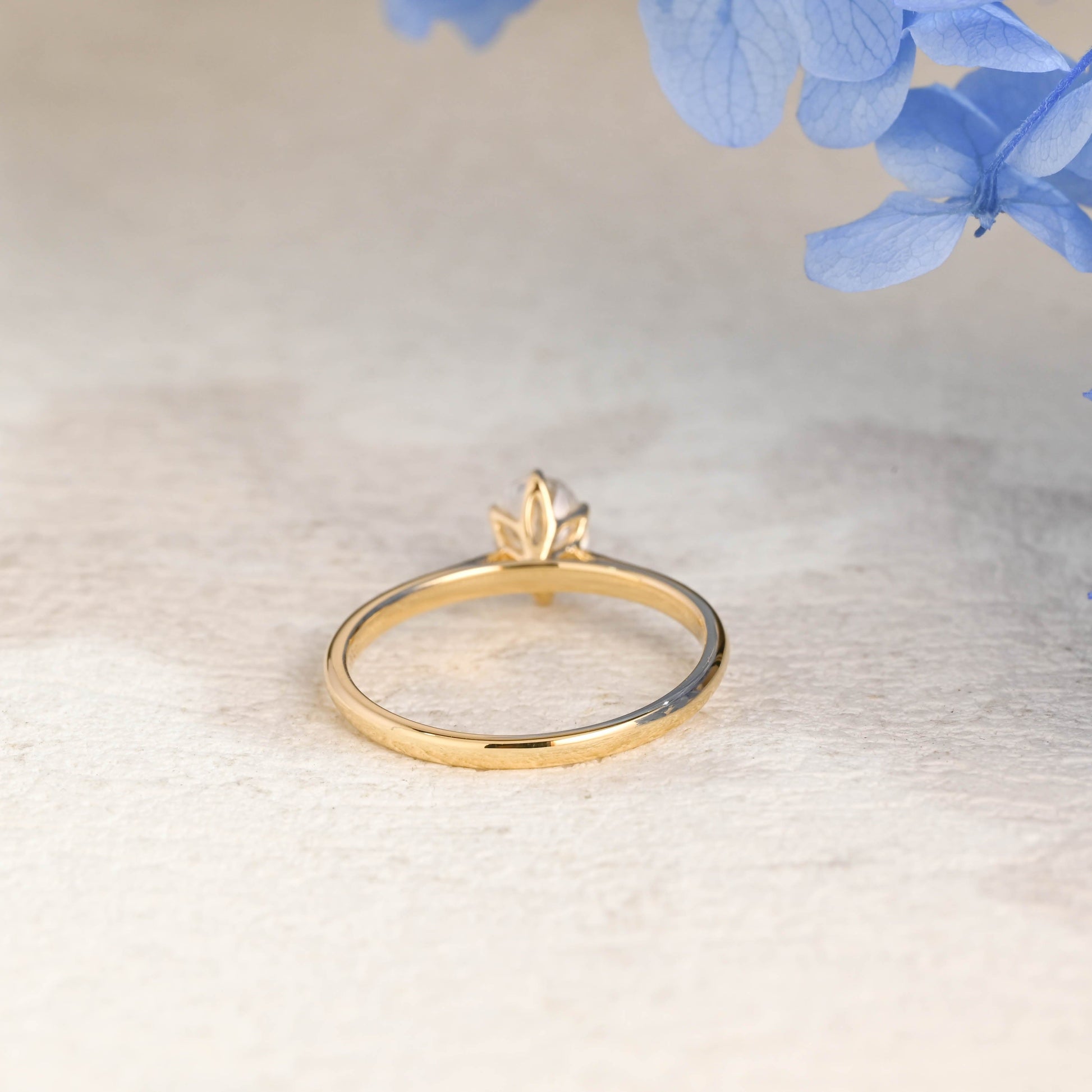 CausYou oval cut moissanite engagement ring Solid Gold Solitaire Oval Cut Moissanite Engagement Ring