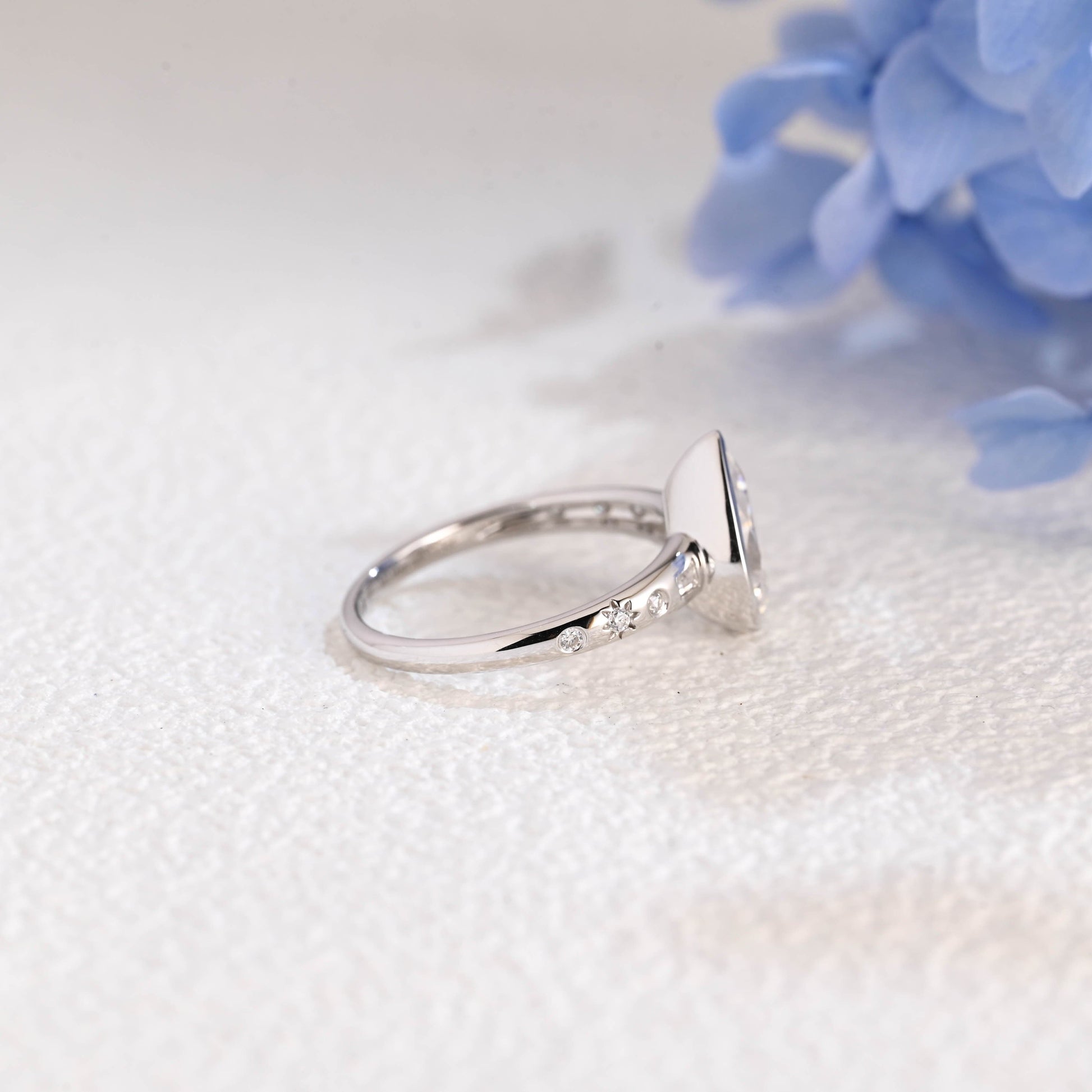CausYou pear cut moissanite engagement ring Solid Gold Unique Bezel Pear Cut Moissanite Engagement Ring