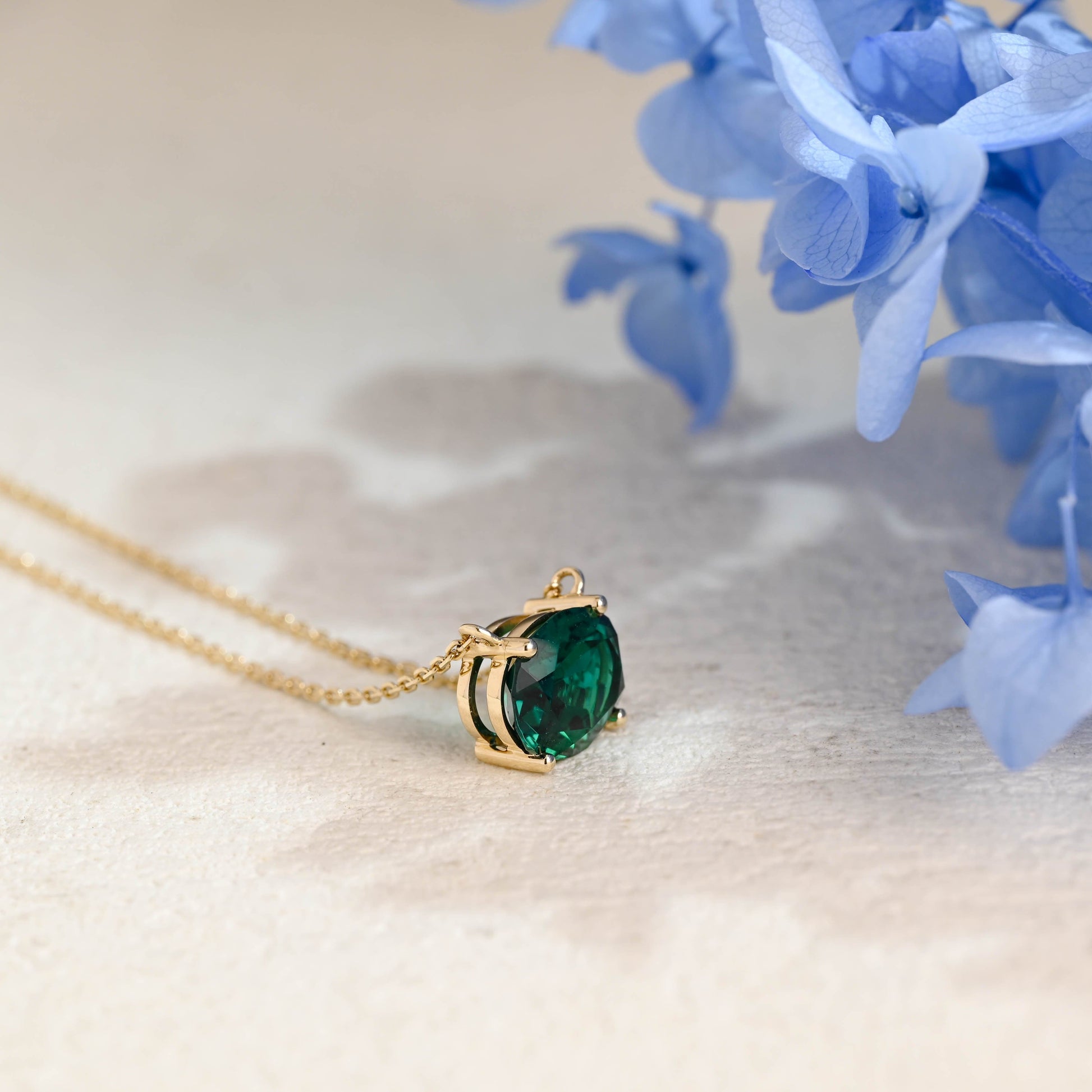 CausYou pendant Solid Gold Oval Cut Lab Grown Emerald Pendant Necklace