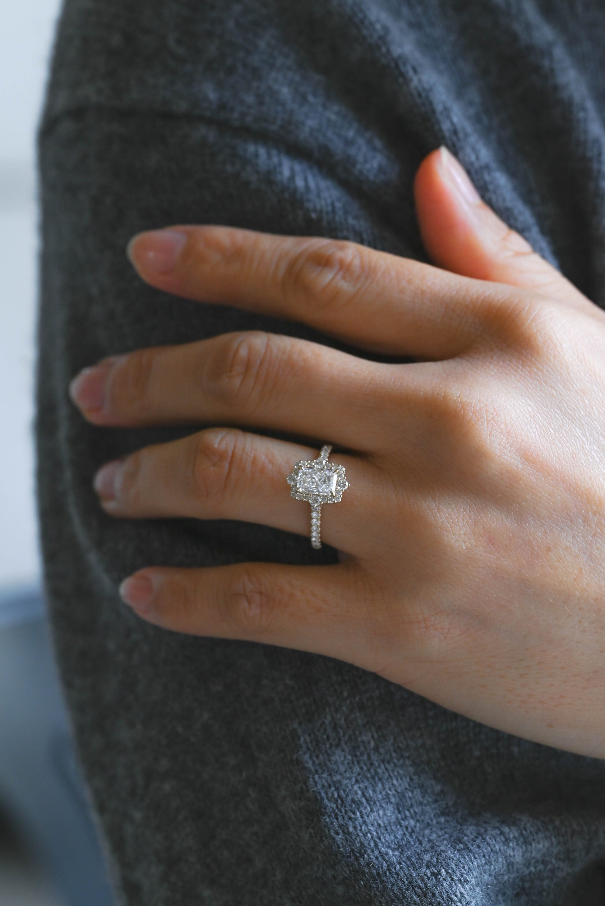 CausYou radiant cut diamond engagement ring Solid Gold Vintage Halo Radiant Cut Lab Diamond Engagement Ring | D Color VS1 IGI Certified (Copy)