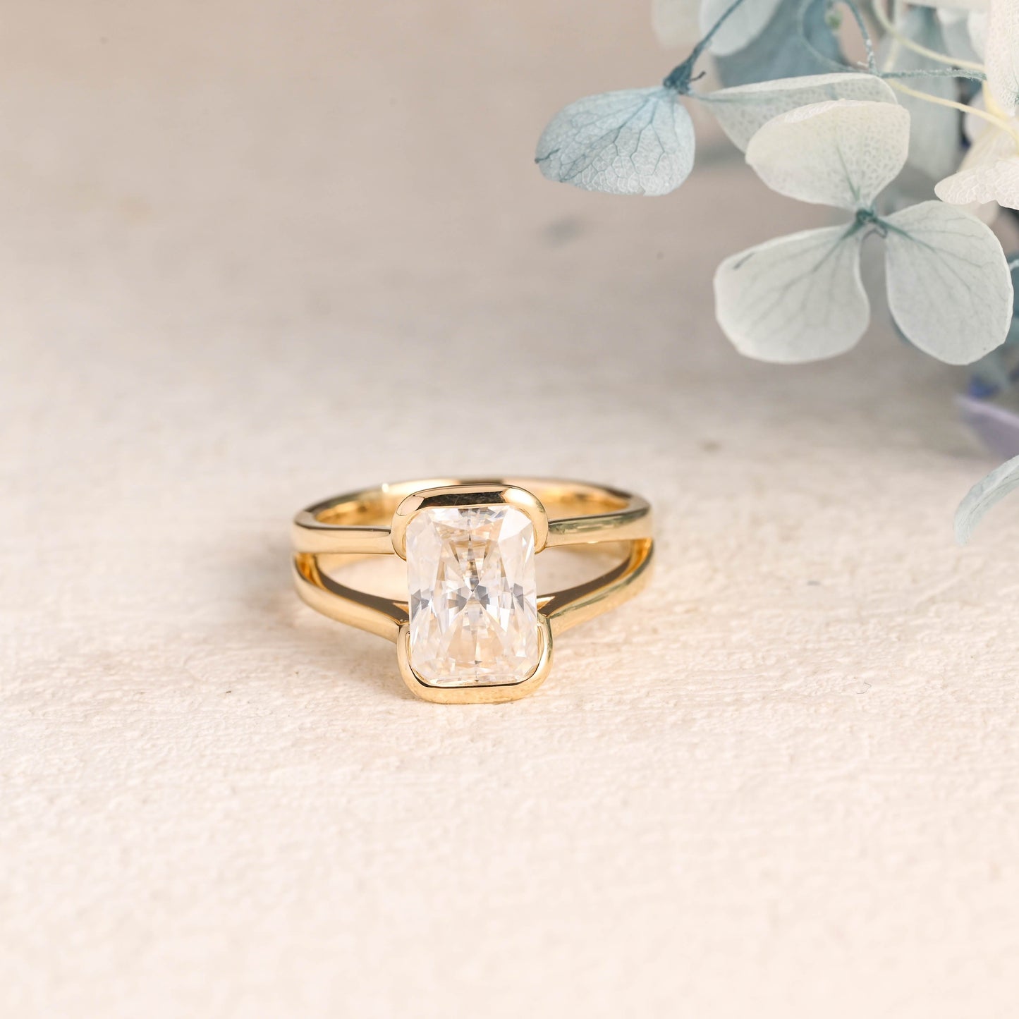 CausYou Radiant Cut Moissanite Engagement Ring Solid Gold Radiant Cut Moissanite Engagement Ring