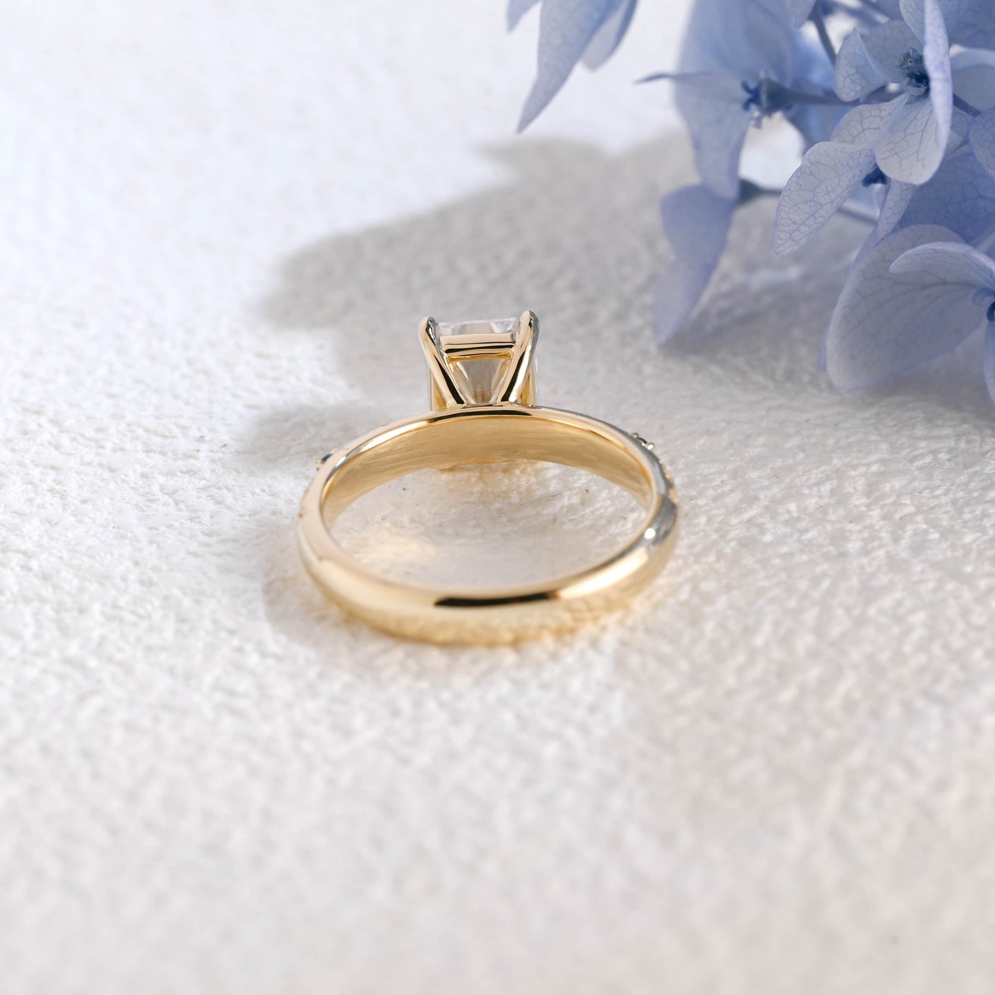 CausYou Radiant Cut Moissanite Engagement Ring Solid Gold Vintage Filigree Radiant Cut Moissanite Engagement Ring with Lab Emerald
