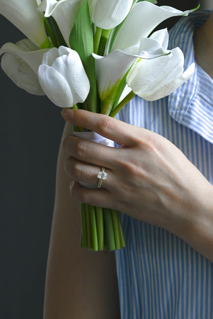 CausYou Radiant Cut Moissanite Engagement Ring Solid Gold Vintage Filigree Radiant Cut Moissanite Engagement Ring with Lab Emerald