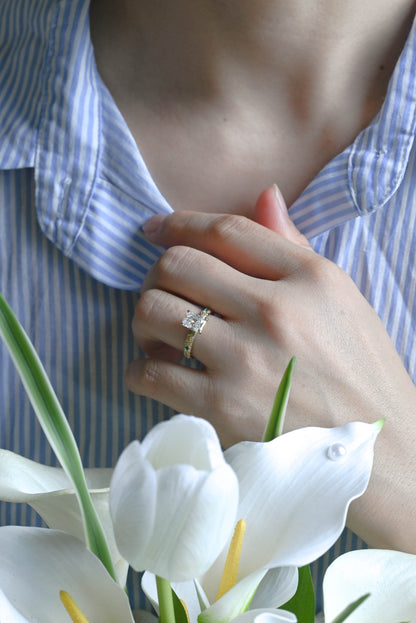 CausYou Radiant Cut Moissanite Engagement Ring Solid Gold Vintage Filigree Radiant Cut Moissanite Engagement Ring with Lab Emerald