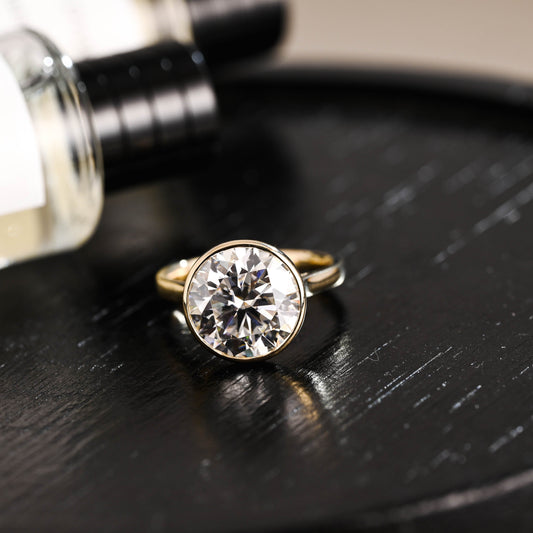 CausYou round cut diamond engagement ring Solid Gold D/VS1 Bezel High Setting Round Cut Lab Grown Diamond Engagement Ring