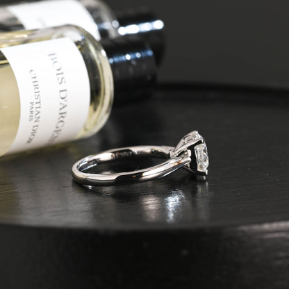 CausYou round cut diamond engagement ring Solid Gold D/VS1 Cathedral Setting Round Cut Lab Grown Diamond Engagement Ring
