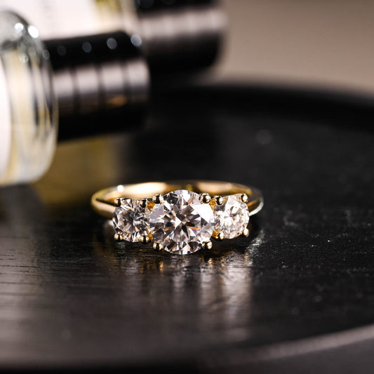 CausYou round cut diamond engagement ring Solid Gold D/VS1 Cathedral Setting Three Stone Round Cut Lab Grown Diamond Engagement Ring