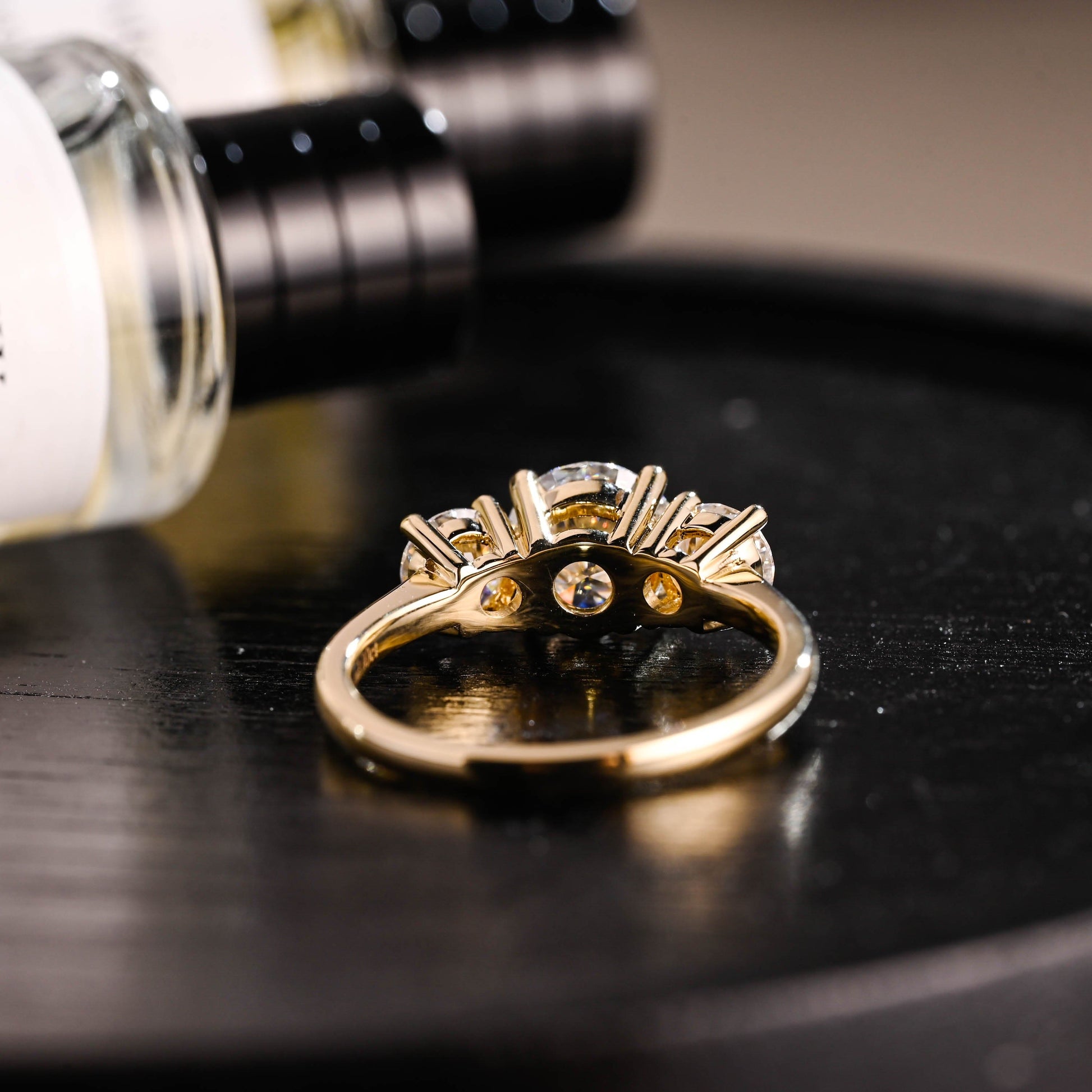 CausYou round cut diamond engagement ring Solid Gold D/VS1 Cathedral Setting Three Stone Round Cut Lab Grown Diamond Engagement Ring