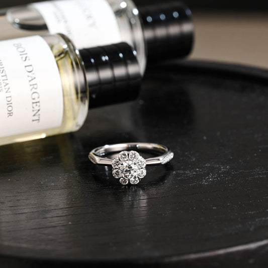 CausYou round cut diamond engagement ring Solid Gold D/VS1 Flower Round Cut Lab Grown Diamond Engagement Ring