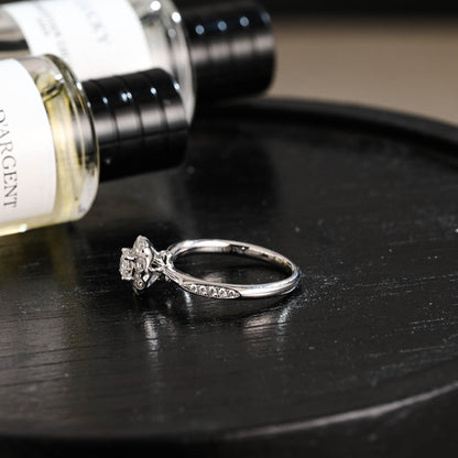 CausYou round cut diamond engagement ring Solid Gold D/VS1 Flower Round Cut Lab Grown Diamond Engagement Ring