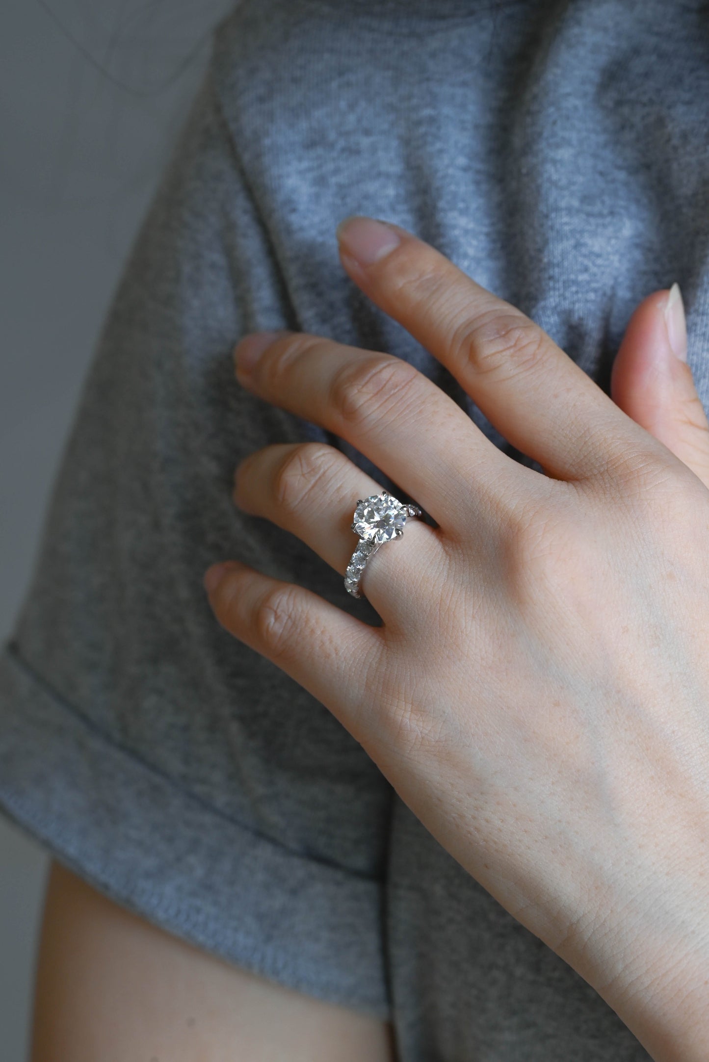 CausYou round cut diamond engagement ring Solid Gold D/VS1 Half Eternity Round Cut Lab Grown Diamond Engagement Ring